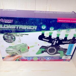 Glowstriker glowing, floating targets. Never played.
